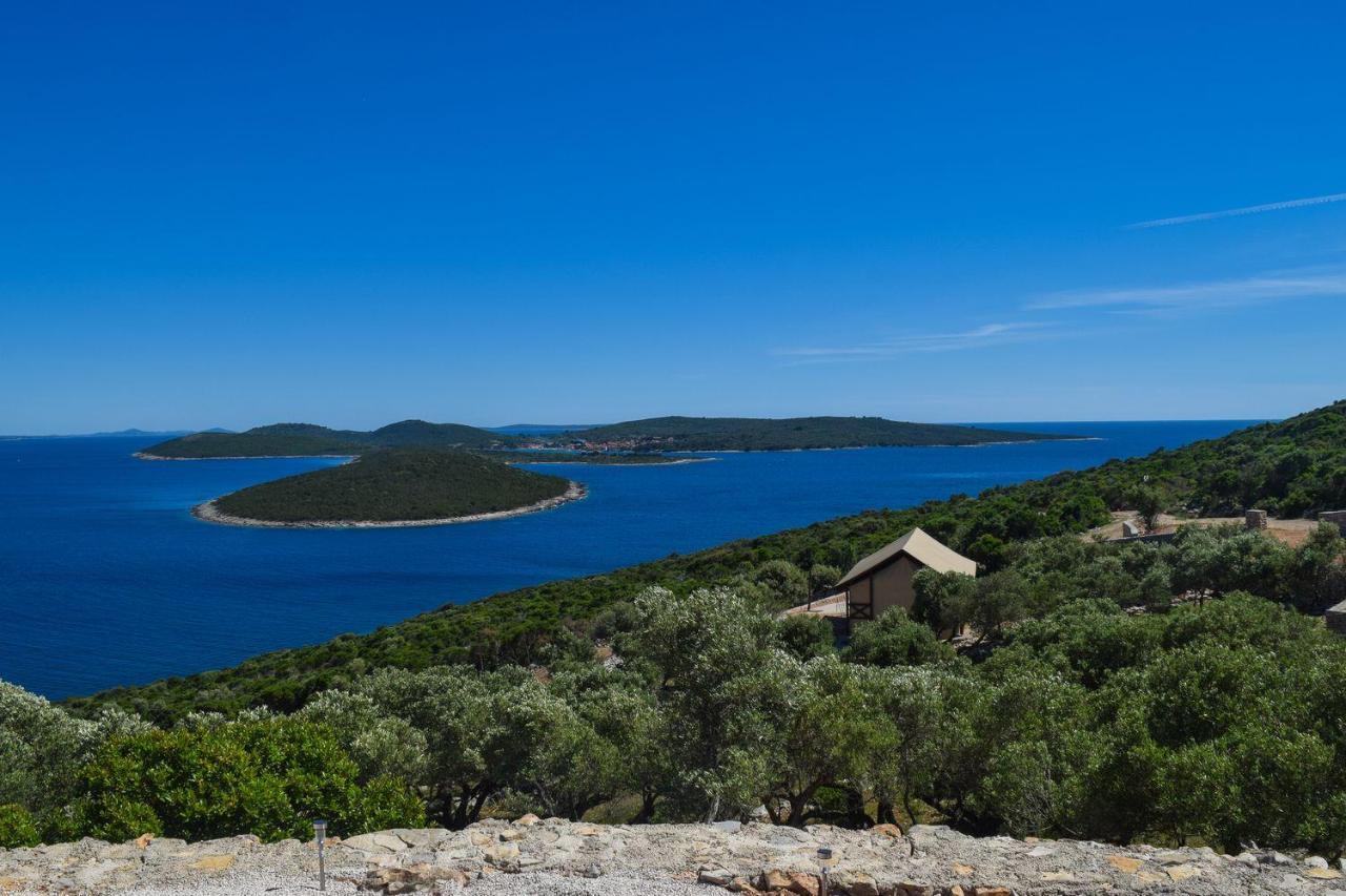 Glamping Tents And Mobile Homes Trasorka Veli Lošinj Dış mekan fotoğraf