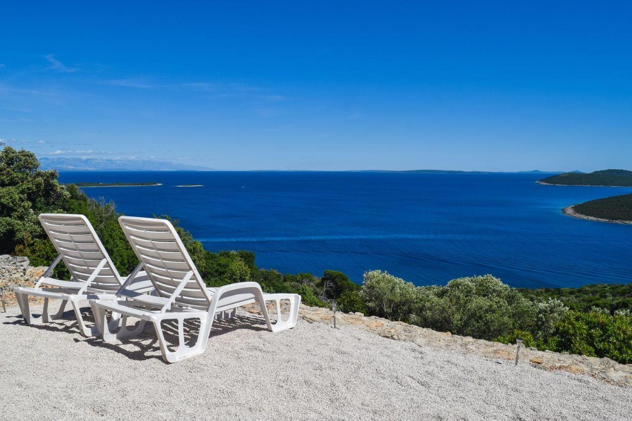 Glamping Tents And Mobile Homes Trasorka Veli Lošinj Dış mekan fotoğraf