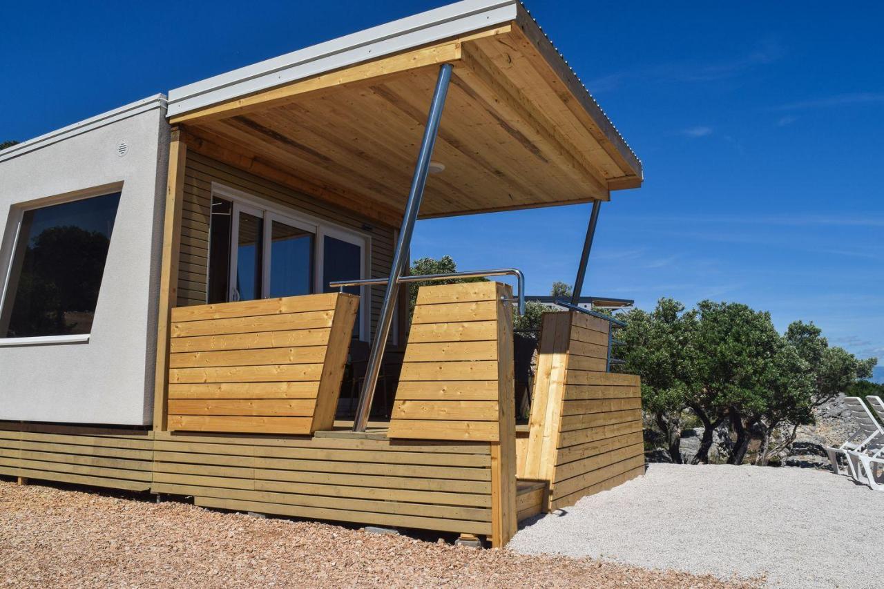 Glamping Tents And Mobile Homes Trasorka Veli Lošinj Dış mekan fotoğraf