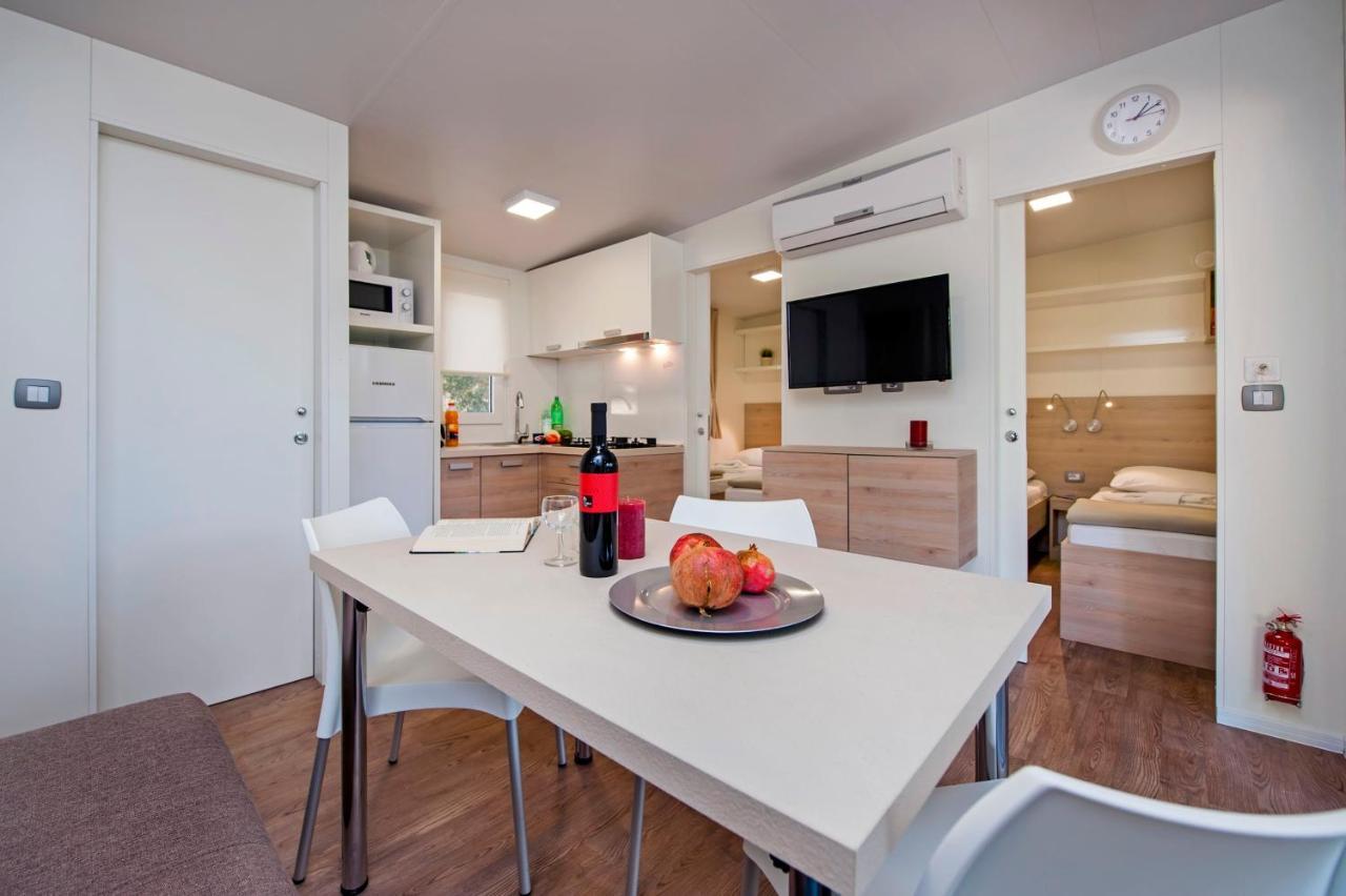 Glamping Tents And Mobile Homes Trasorka Veli Lošinj Dış mekan fotoğraf