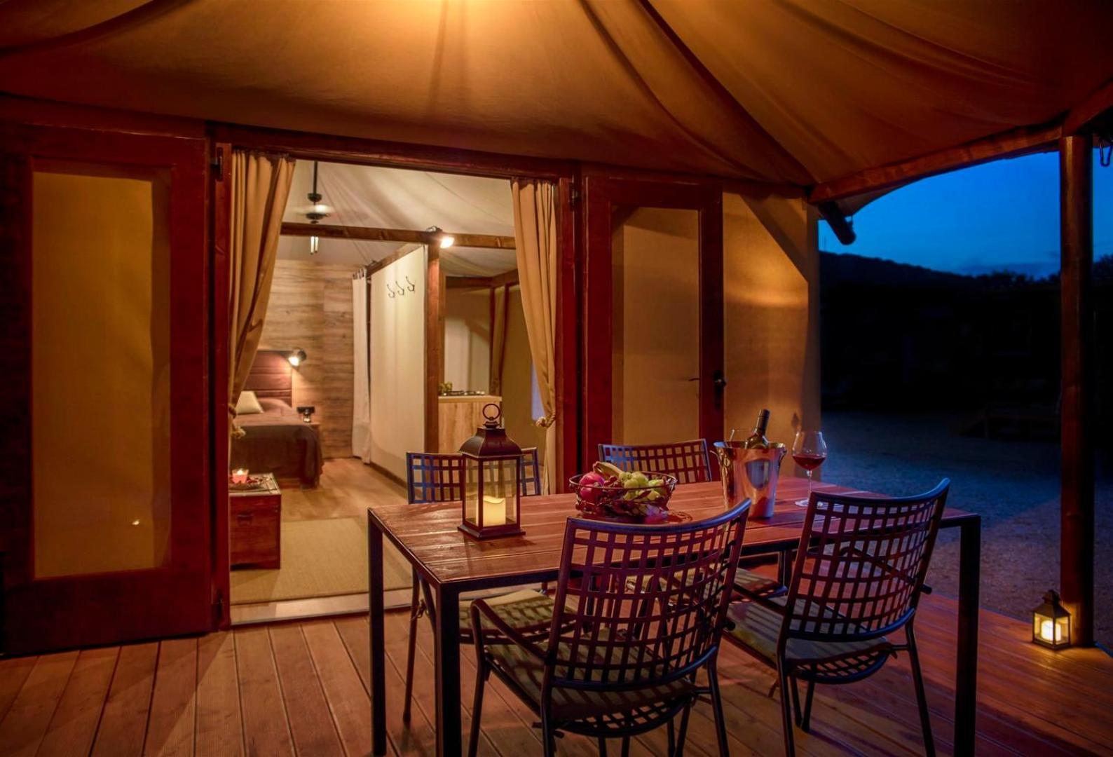 Glamping Tents And Mobile Homes Trasorka Veli Lošinj Oda fotoğraf